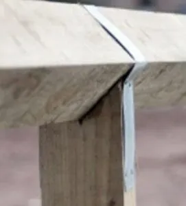 Knee rail straps